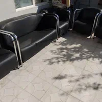 یک دست مبل اداری 6نفره جنس چرم