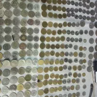 یه مقدار سکه‌و پول کاغذی شاهنشاهی و اسلامی