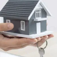 زمین-کوی-طلاب-و-جلو-خیابان-قهرمان