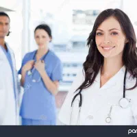 پرستار خانم در منزل بصورت شبانه روزی