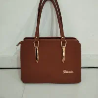 دو عدد کیف|کیف، کفش، کمربند|خرم‌آباد, |دیوار