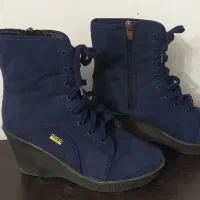 تعدادی کفش در حدنو|کیف، کفش، کمربند|خرمآباد, |دیوار