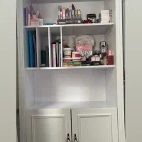 کتابخانه و کمد