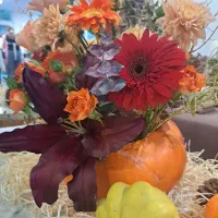 منشی سالن زیبایی