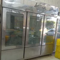 یخچال و درب مغازه