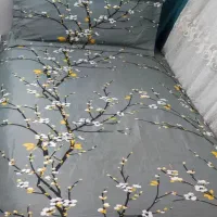 رو تختی خوشگل و خوش رنگ