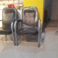 صندلی اداری و انتظار