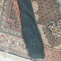 یک عدد مانتو سیاه سالم سایز واسه 38و هم 40میاد