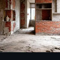 نیازمند سنگکار. کارگر سنگ کاری. بنای سیمان کاری