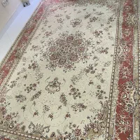 یک عدد فرش ۹ متری کاملا سالم ونو