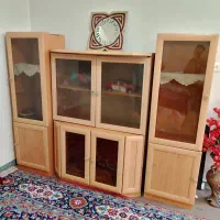 یک کمد دیواری