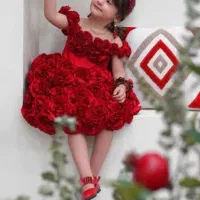 پیراهن گل رز قرمز بچگانه