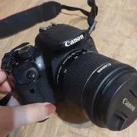 دوربین عکاسی کنون 700D