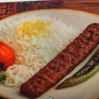 کمک آشپز و وسط کار جهت تهیه غذا