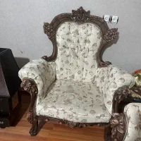 مبل سلطنتی تمام چوب  گردو.همراه با ۳ تکه جلو مبلی