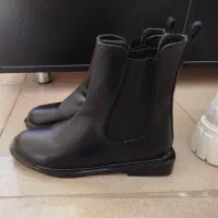 بوت بغل کش مشکی ۳۸ چرم