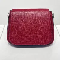 صنایع دستی|کیف، کفش، کمربند|قم, باغ کرباسی|دیوار