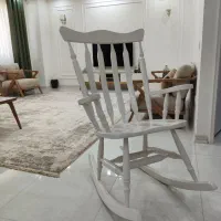 دو عدد صندلی