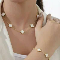 گردنبند و دستبند ونکلیف