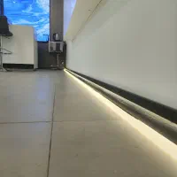 اجرای روشنایی لاینر و کابل‌کشی کارخانه(شرق تهران)