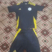 لباس فوتبال و گرم کن