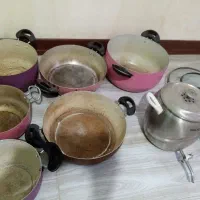 دو دست قابلمه و سماور