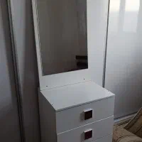 میز آرایش آینه دار