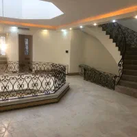 ویلا ۷۰۰ متری تیریپلکس مناسب کار و سکونت