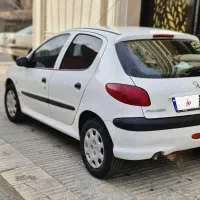 ۲۰۶ تیپ ۲ ، مدل ۱۴۰۰ / مانیتور و دوربین عقب