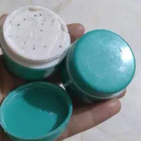 کرم‌ وی آی پی