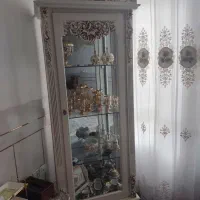 ویترین سالم بدون شکستگی