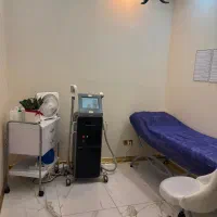 استخدام اپراتور لیزر در کلینیک زیبایی