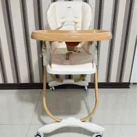 صندلی غذاخوری کودک سالم و تمیز