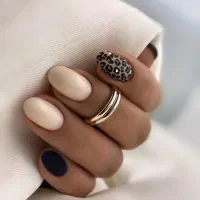 تخفیف ویژه آموزش کاشت ناخن