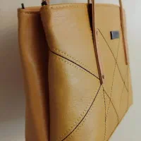 ۳ عدد کیف و مجسمه|کیف، کفش، کمربند|چابهار, |دیوار