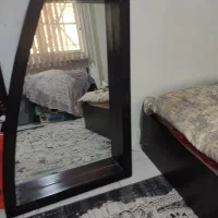 ایینه قدی رنگ قهوه ای سوخته تمییز