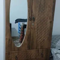 آیینه و کمد