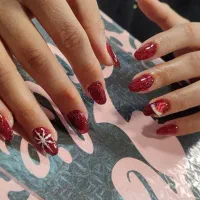 جشنواره ویژه  ترمیم ناخن فقط 250 همراه لاک ژل