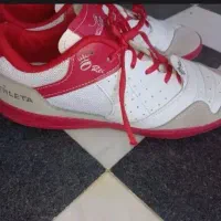 کفش  ورزشی سالنی سایز ۴۳