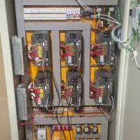 انجام طراحی و مونتاژ تابلو برق صنعتی