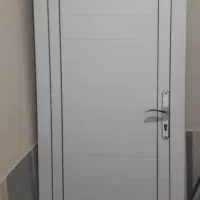 یک عدد درب سرویس و حمام upvc