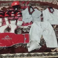 یک ست کامل وسایل کاراته