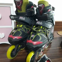 کفش اسکیت به همراه لوازم جانبی با مارک فیلا