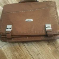 کیف چرم دانه ای۱۳۰تومن