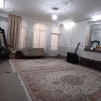 خانه دو طبقه و نیم تمیز|فروش خانه و ویلا|قم, شهدا|دیوار