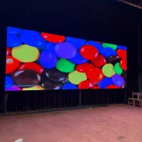 نمایشگر داخل و‌بیرونی led video wall 4k and 8k