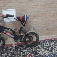 دوچرخه|دوچرخه، اسکیت، اسکوتر|برخوار, |دیوار