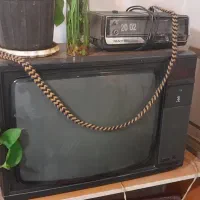 تلوزیون و رادیو قدیمی