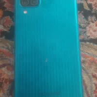 یک عدد موبایل M12
