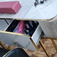 حراج تعدادی تجهیزات ارایشگاهی|آرایشگاه و سالن‌های زیبایی|تهران, جی|دیوار